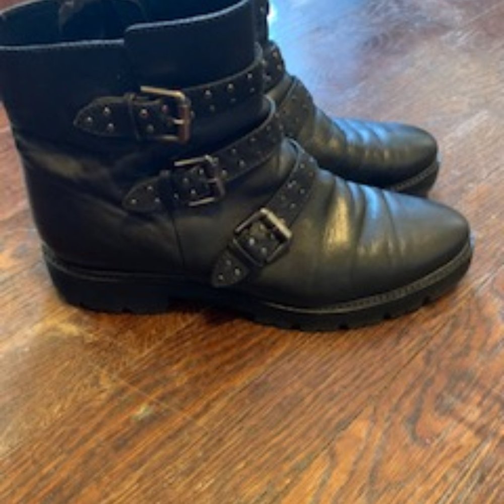 M.GEMI LEATHER BUCKLET BOOTS